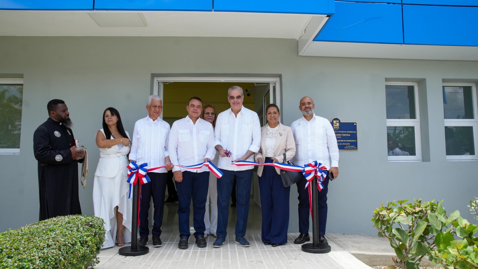 Hospital Cevicos es entregado remozado por Abinader, quien anuncia nuevo centro clínico-quirúrgico en Cotuí