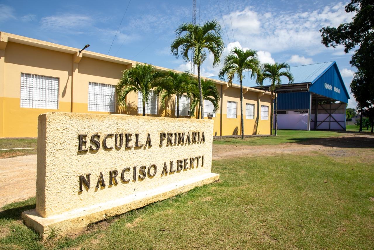 Techado escolar impulsa educación en Sánchez Ramírez con más de 1,500 estudiantes beneficiados