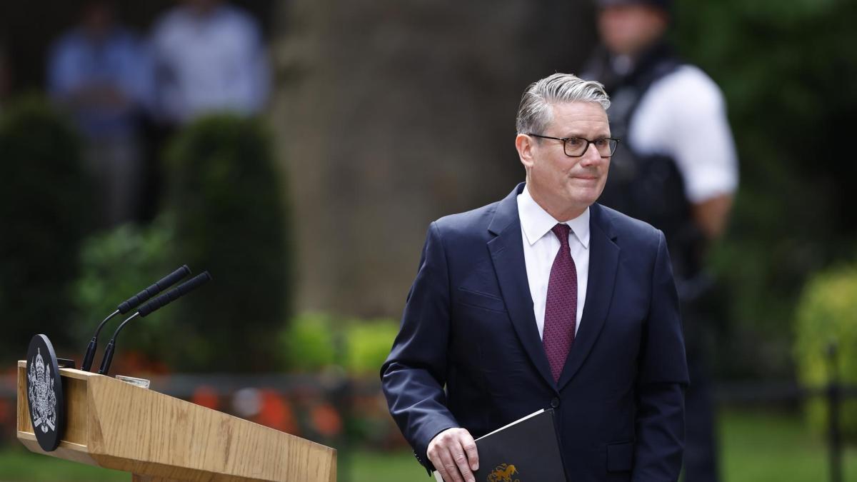 Crisis política lleva a Keir Starmer a dimitir tras menos de dos años de su histórica victoria en Reino Unido