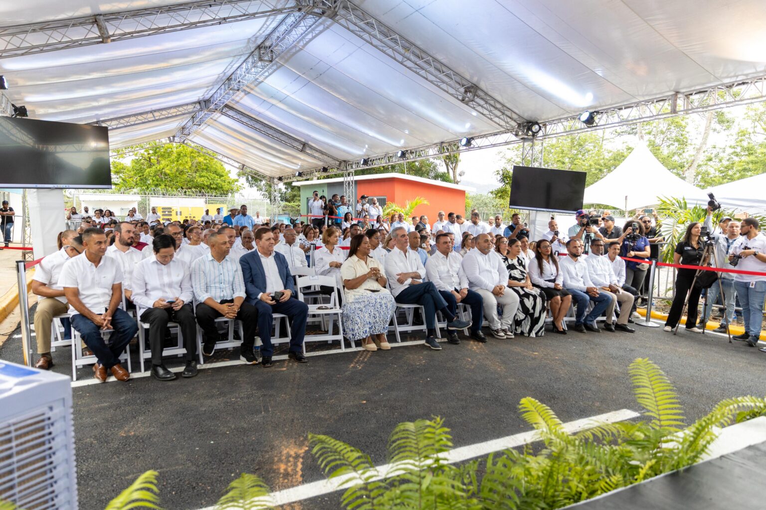 Hospital Municipal de Maimón es entregado remozado y ampliado por Abinader con nueva emergencia y centro de primer nivel