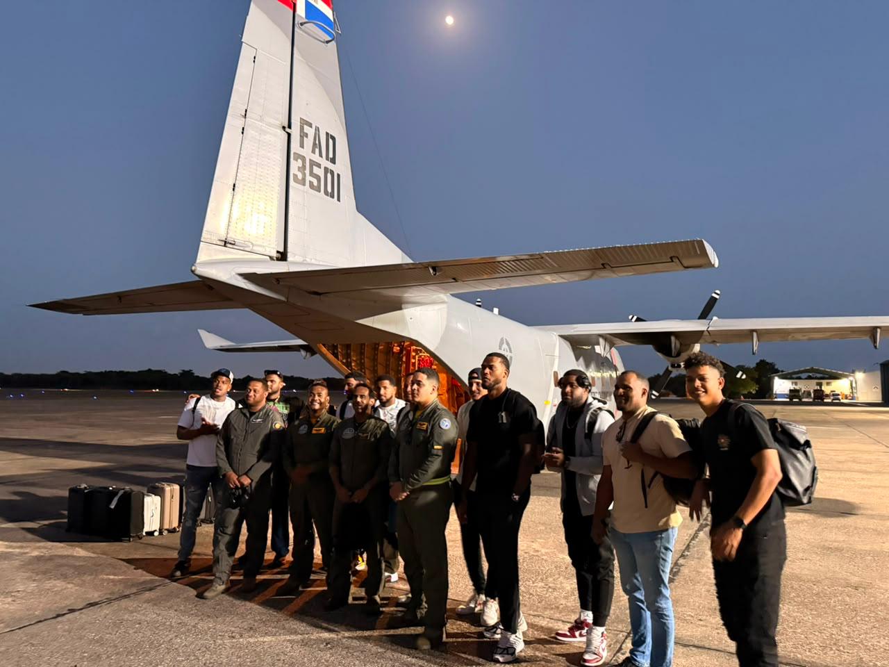 Repatriación dominicana devuelve a 11 ciudadanos desde Venezuela tras terremoto y misión de rescate