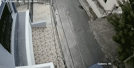 Daños pendientes mantienen en espera a residentes de Sol de Luz, quienes reclaman compensación un año después del accidente.