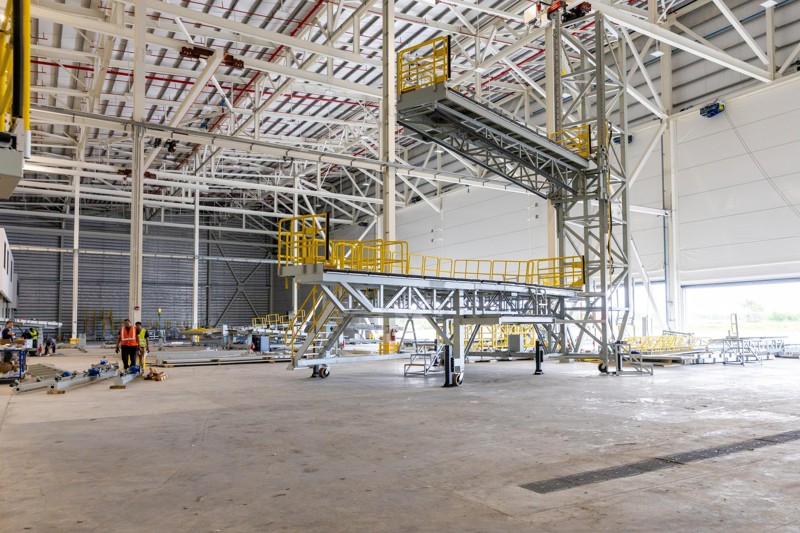 Centro aeronáutico de Punta Cana recibe certificación del IDAC para mantenimiento de aeronaves