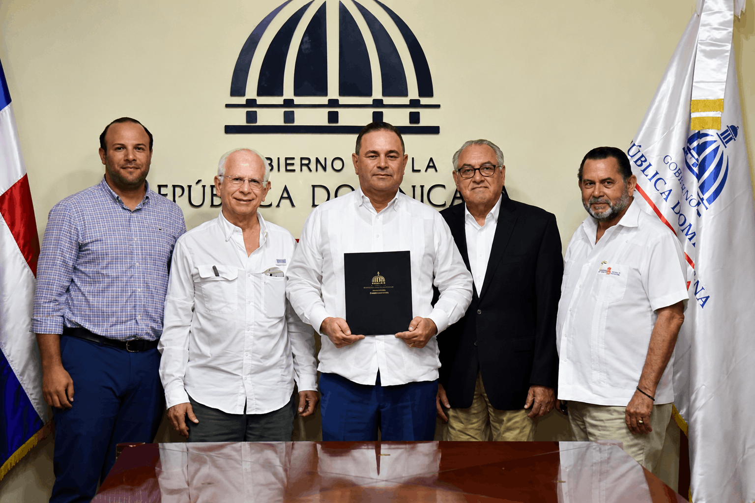 Subsidio a fertilizantes suma RD 2,151 millones tras nueva extensión hasta agosto para mantener costos agrícolas y estabilidad alimentaria.