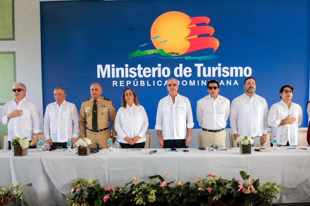 Abinader inaugura Bulevar de la Salud en Haina y anuncia nuevas obras para la comunidad
