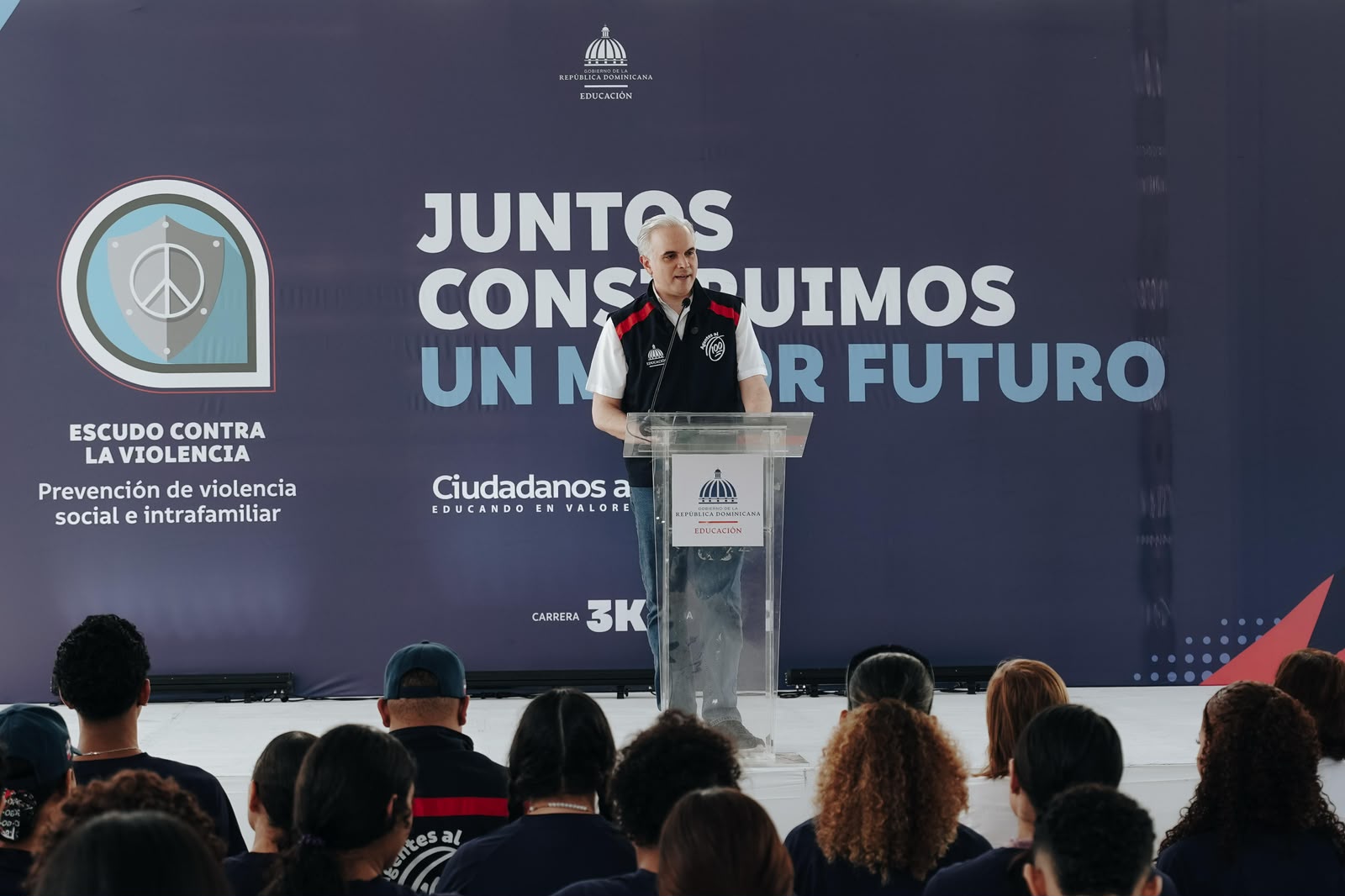Cultura de paz impulsa misión Agentes al 100 en La Vega y reconoce a Luis Miguel De Camps