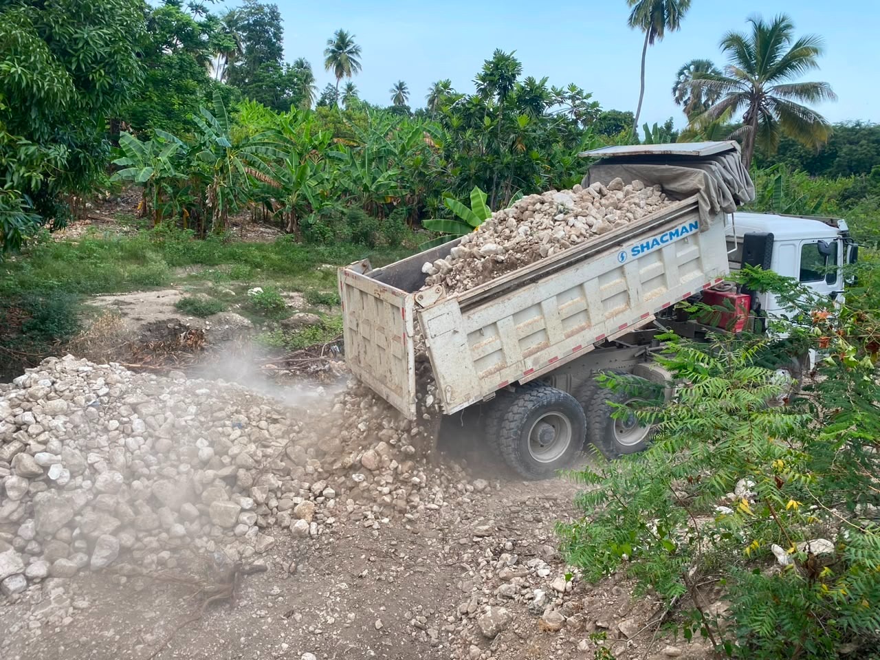 Asfaltado de calles inicia en Galván tras años de espera y beneficiará a diversos sectores del municipio