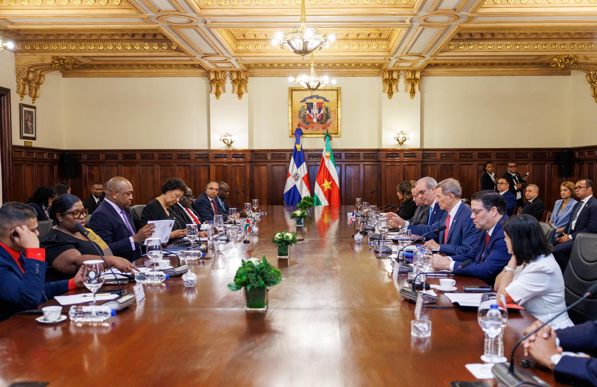 Cooperación bilateral entre República Dominicana y Surinam impulsa acuerdos en turismo, inversión y agricultura
