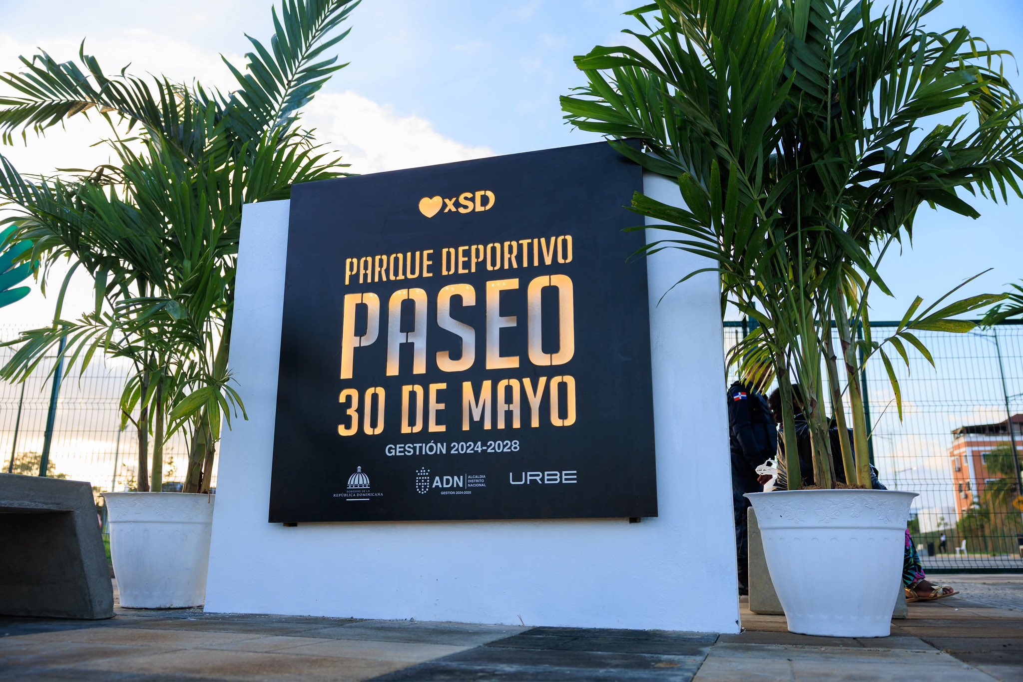 Paseo 30 de Mayo inauguran Abinader y Carolina Mejía como nuevo pulmón verde y deportivo