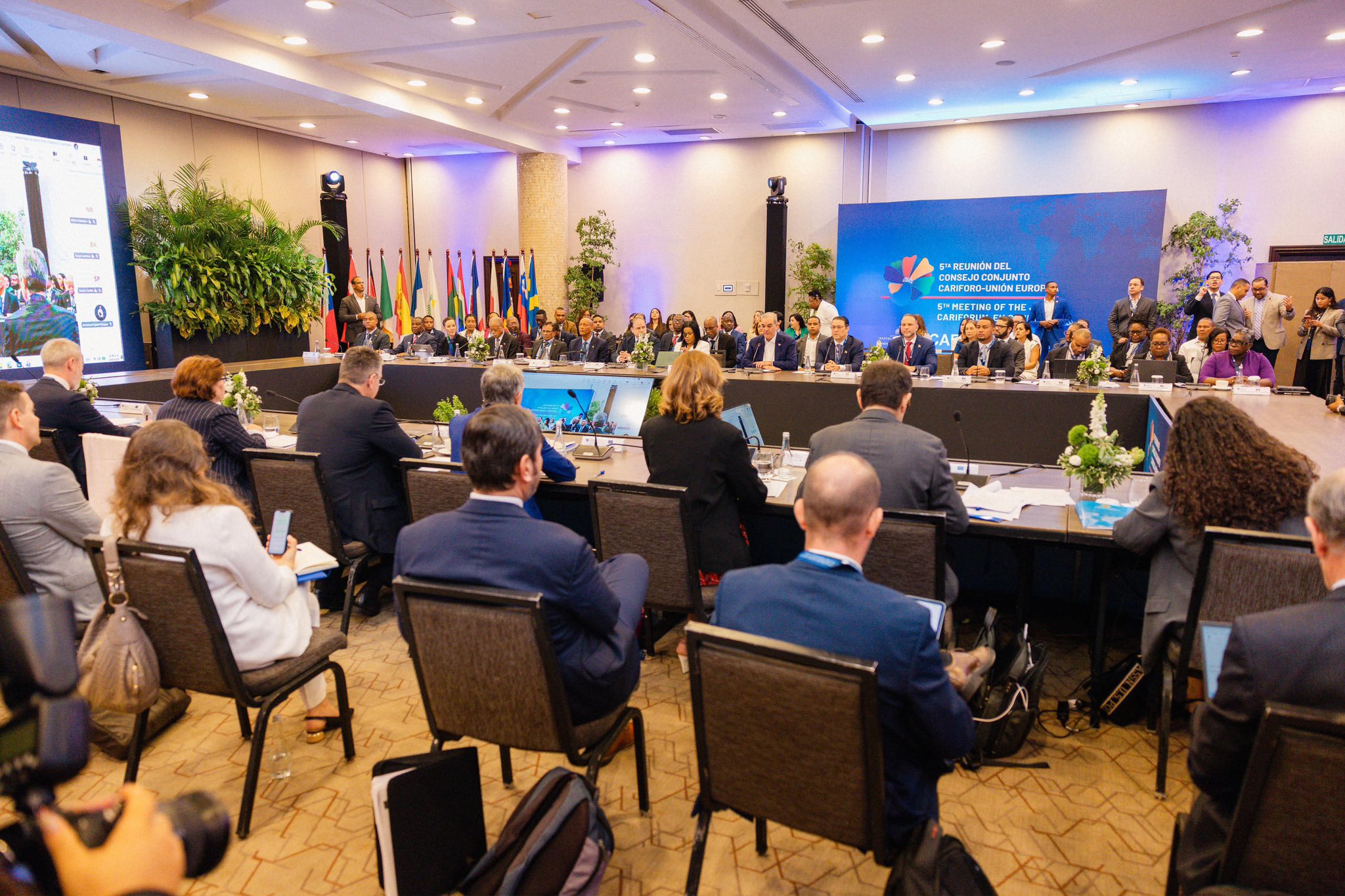 Integración regional impulsa al presidente Luis Abinader al fortalecer acuerdo CARIFORO Unión Europea y comercio exterior