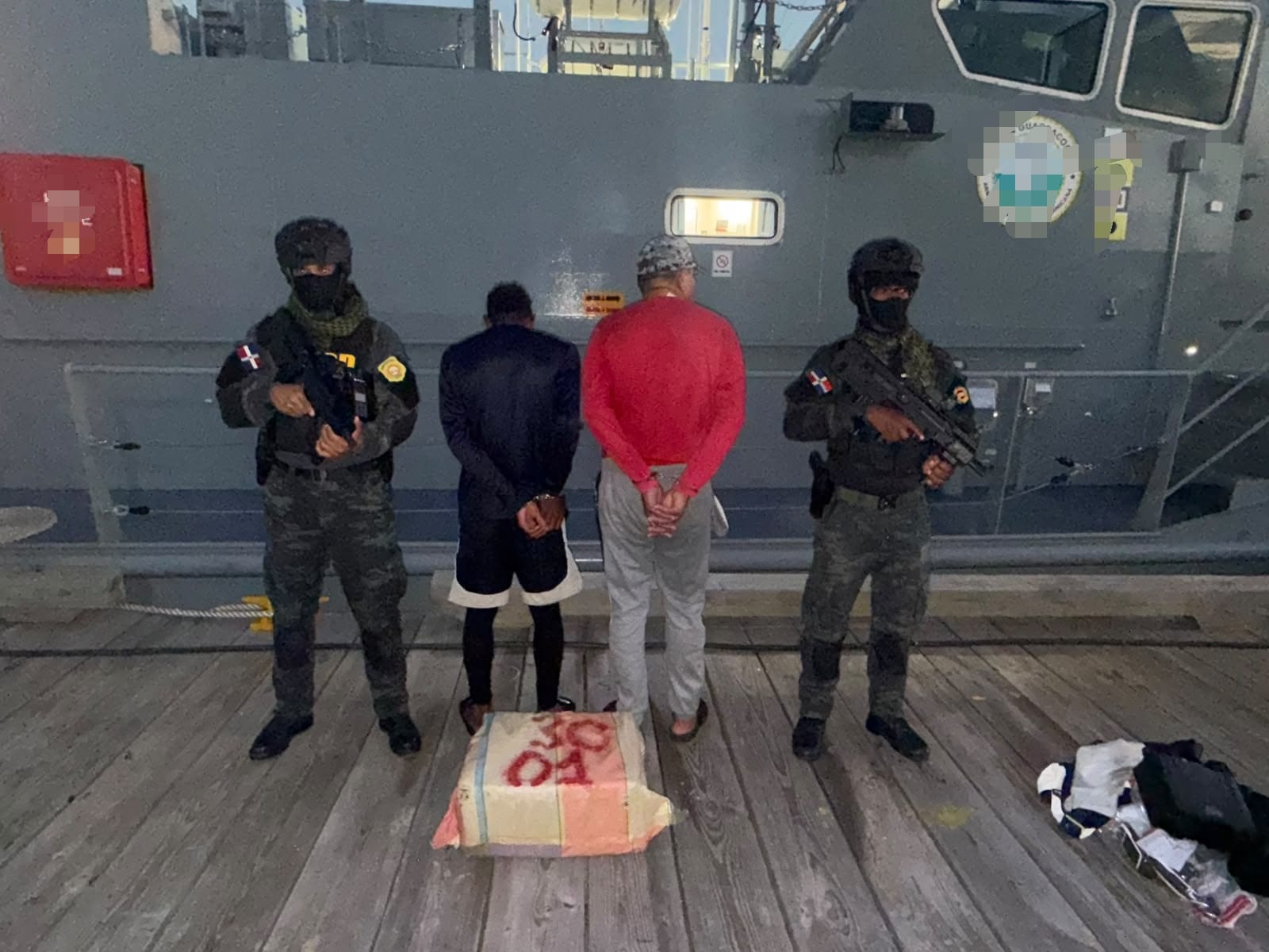 Cocaína incautada en Peravia suma 30 paquetes tras operativo marítimo y persecución en el Caribe