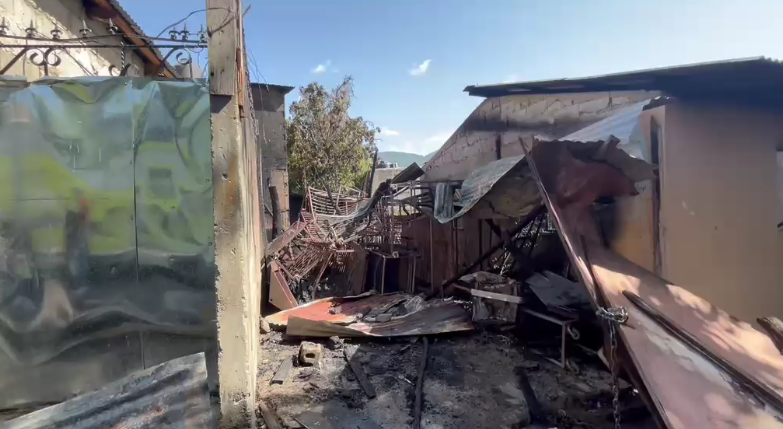 Incendio en Jarabacoa afecta viviendas en el sector Don Bosco y deja una mujer rescatada por comunitarios