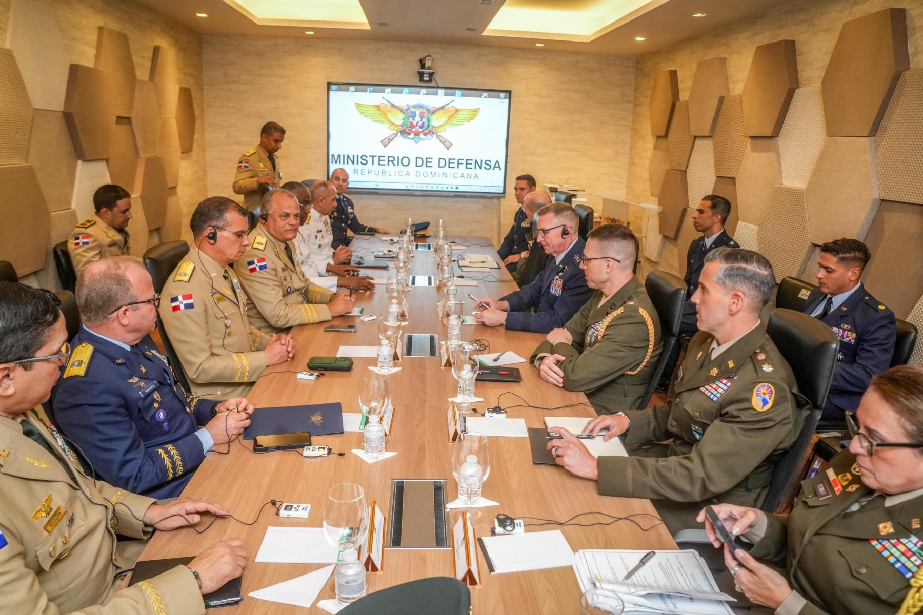 Cooperación militar entre República Dominicana y Estados Unidos se fortalece tras reunión estratégica