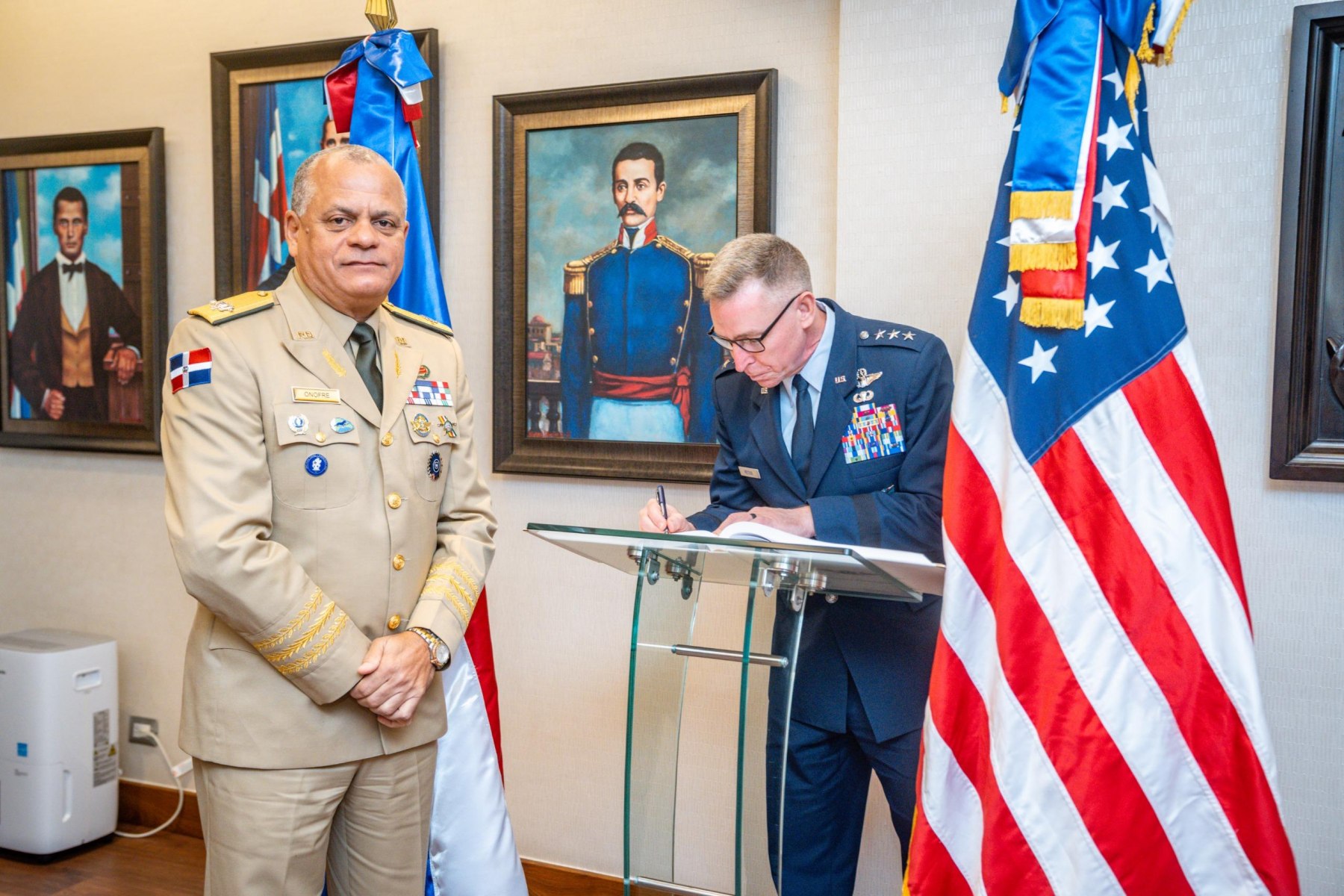 Cooperación militar entre República Dominicana y Estados Unidos se fortalece tras reunión estratégica