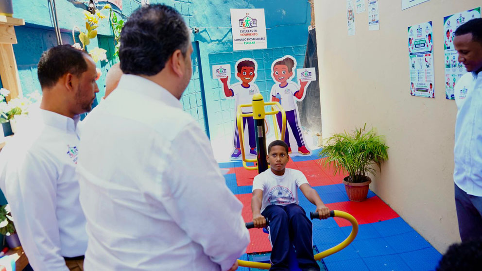 Escuelas en movimiento impulsa Inefi y Odefar con programa educativo para transformar vida estudiantil en RD