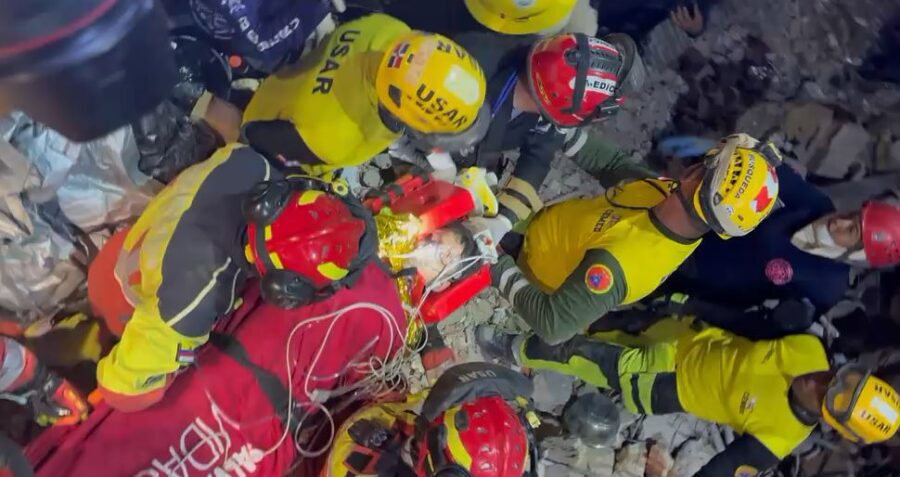 Rescate en Venezuela logra salvar a niño de 12 años con apoyo de rescatistas dominicanos