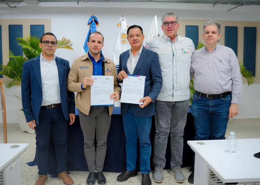 Modernización agro es impulsada por acuerdo entre TNR y Confenagro para fortalecer tecnología y capacitación