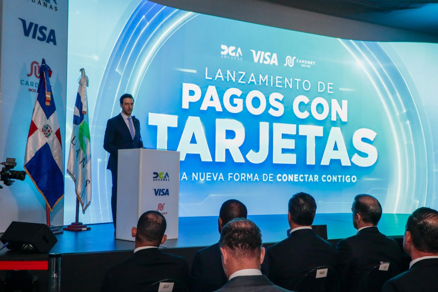 "Pagos con tarjetas" impulsa modernización aduanera con nueva plataforma presentada por Abinader