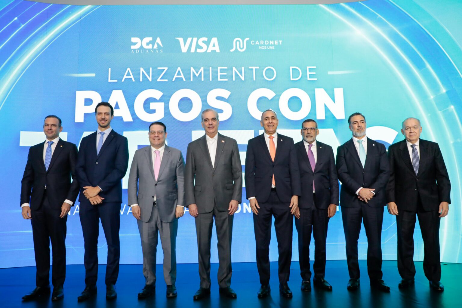 "Pagos con tarjetas" impulsa modernización aduanera con nueva plataforma presentada por Abinader