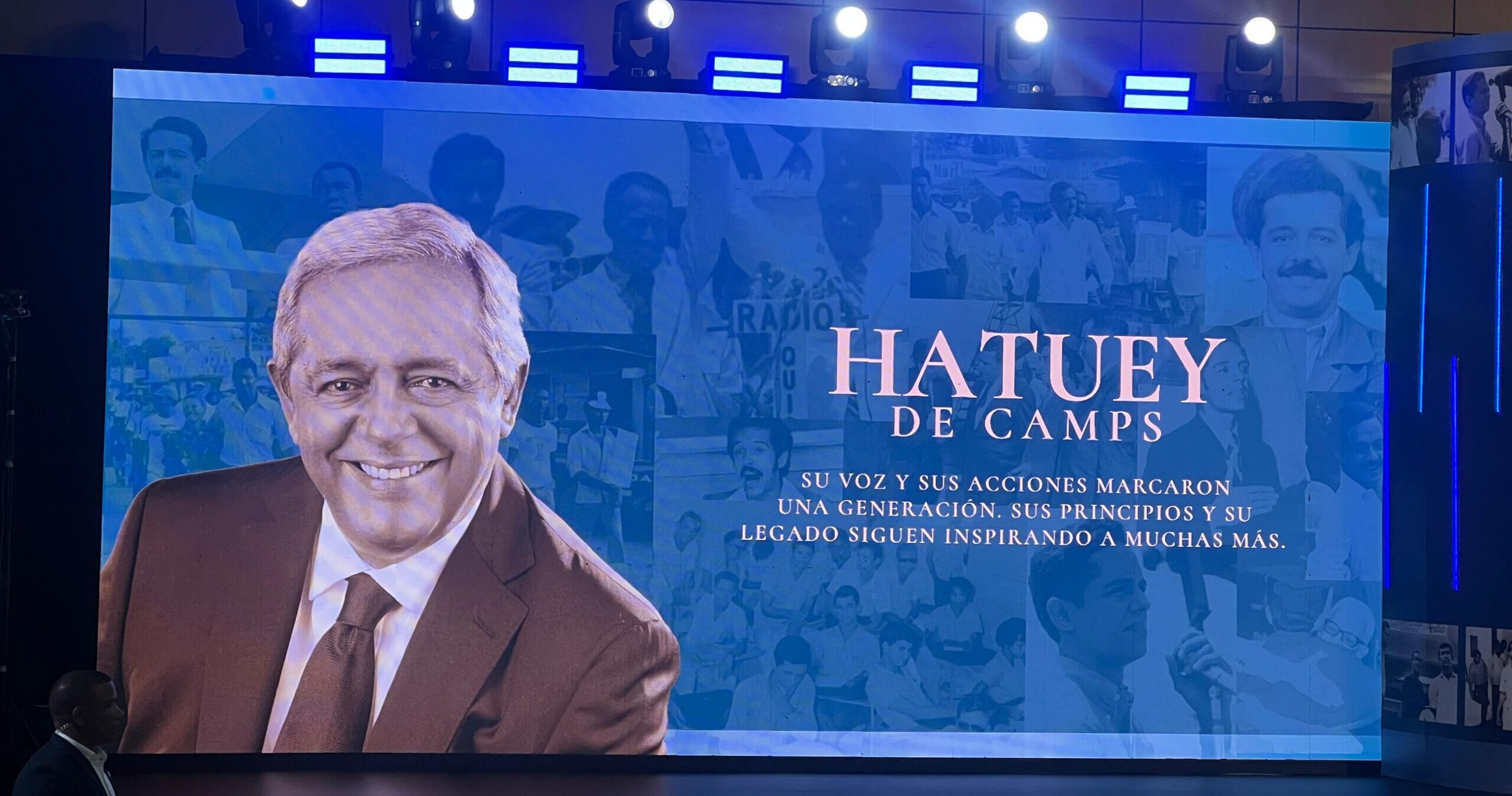 Natalicio por Hatuey De Camps reúne a Abinader en acto con documental y homenaje a su legado democrático