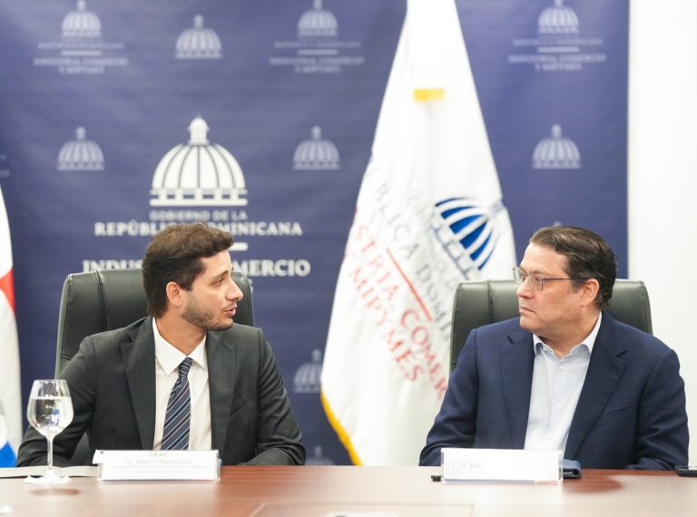 El impulso comercial de las mipymes se fortalece con el acuerdo entre MICM y Uber Eats para ampliar ventas y modernizar operaciones