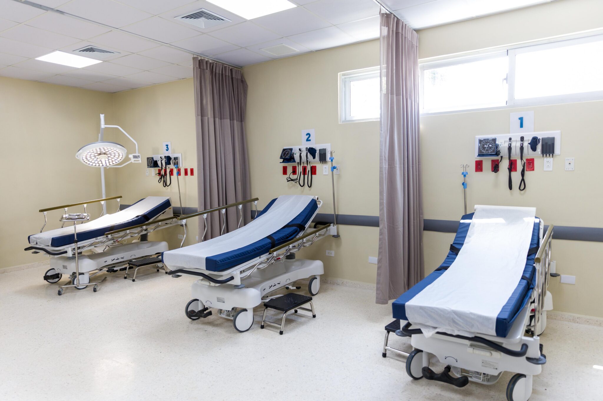Hospital Cevicos es entregado remozado por Abinader, quien anuncia nuevo centro clínico-quirúrgico en Cotuí
