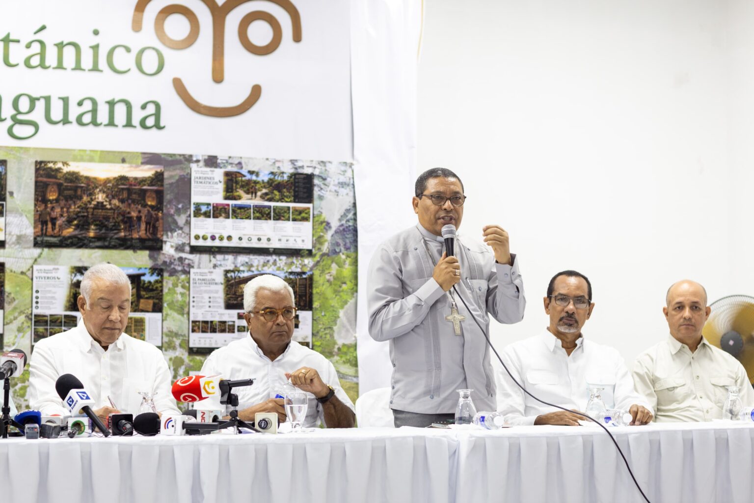 Jardín Botánico de La Maguana inicia construcción en San Juan para impulsar biodiversidad y desarrollo