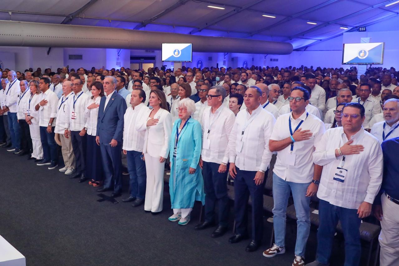 Unidad del PRM es defendida por Abinader con llamado a evitar complacencia y escuchar a la ciudadanía
