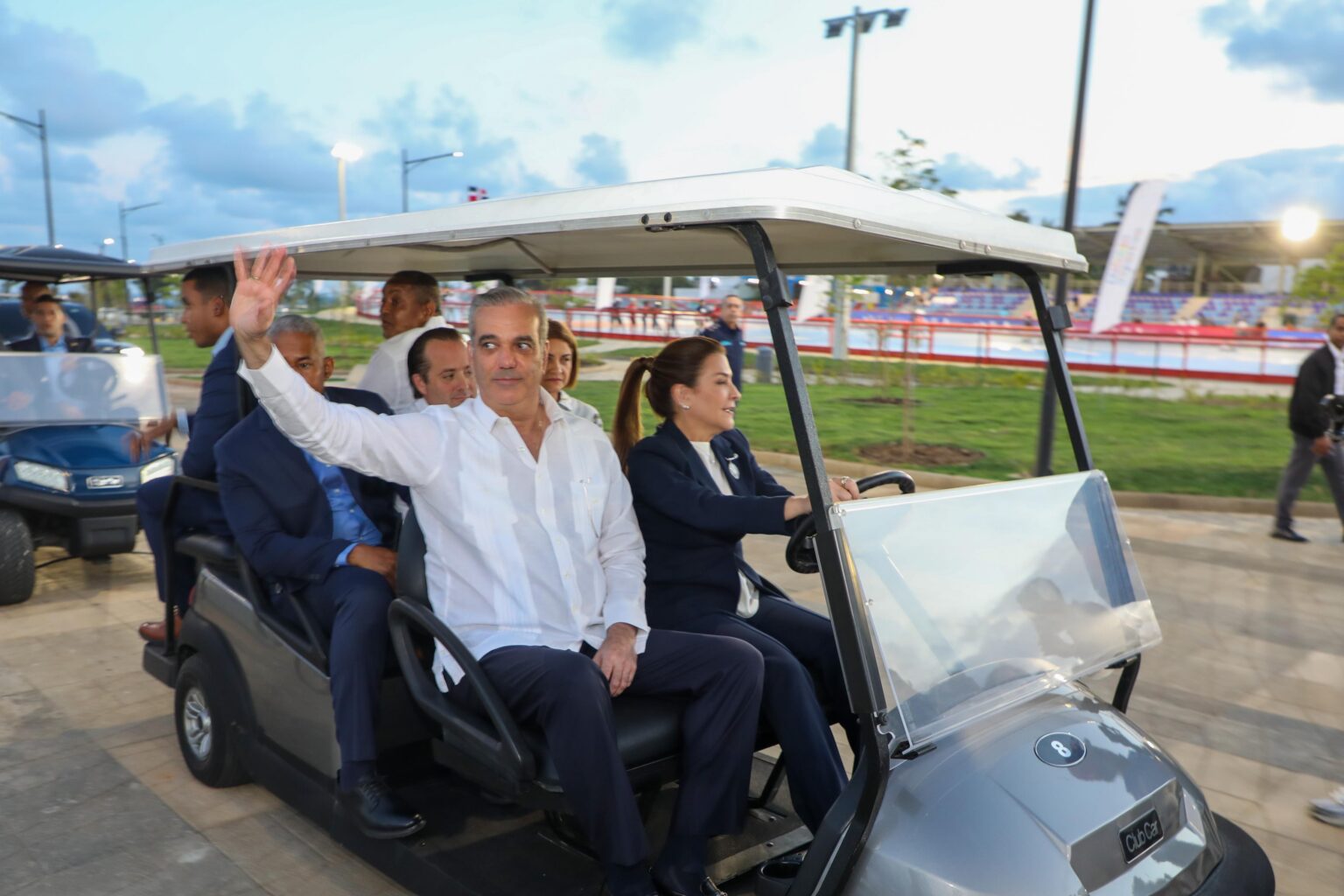Paseo 30 de Mayo inauguran Abinader y Carolina Mejía como nuevo pulmón verde y deportivo