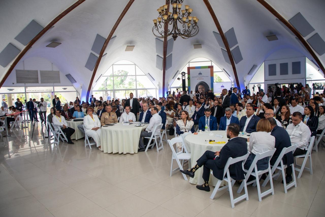 La ética juvenil centró el llamado de Abinader a los jóvenes para integrarse al nuevo Sistema Nacional de Ética