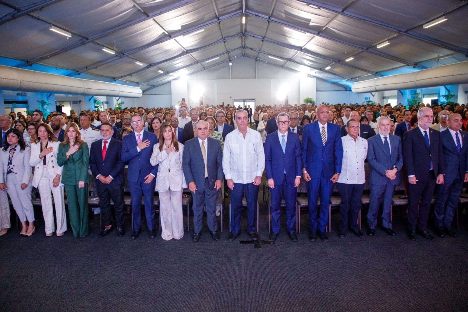 Gobierno entrega 1,087 certificaciones para fortalecer la seguridad laboral en 633 empresas