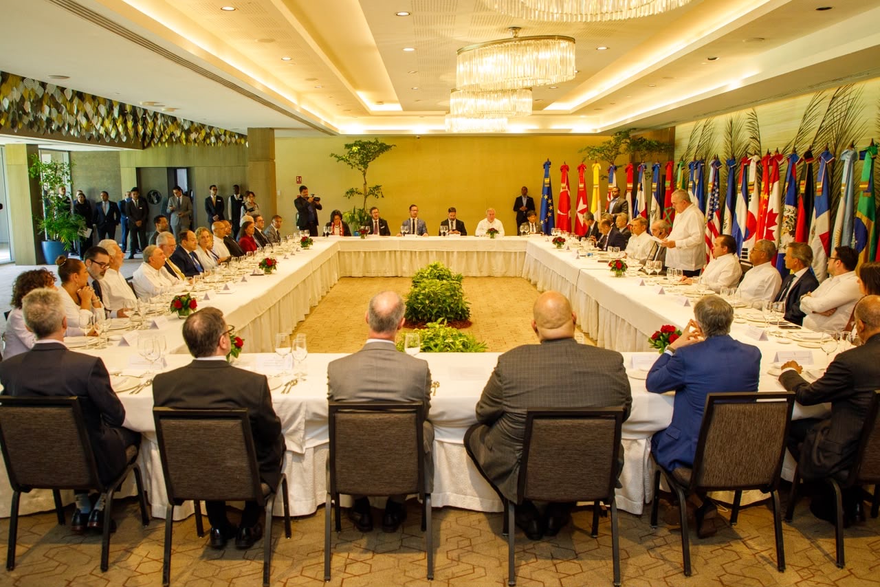 Cuerpo Diplomático ofrece almuerzo a Luis Abinader para fortalecer diálogo y cooperación internacional