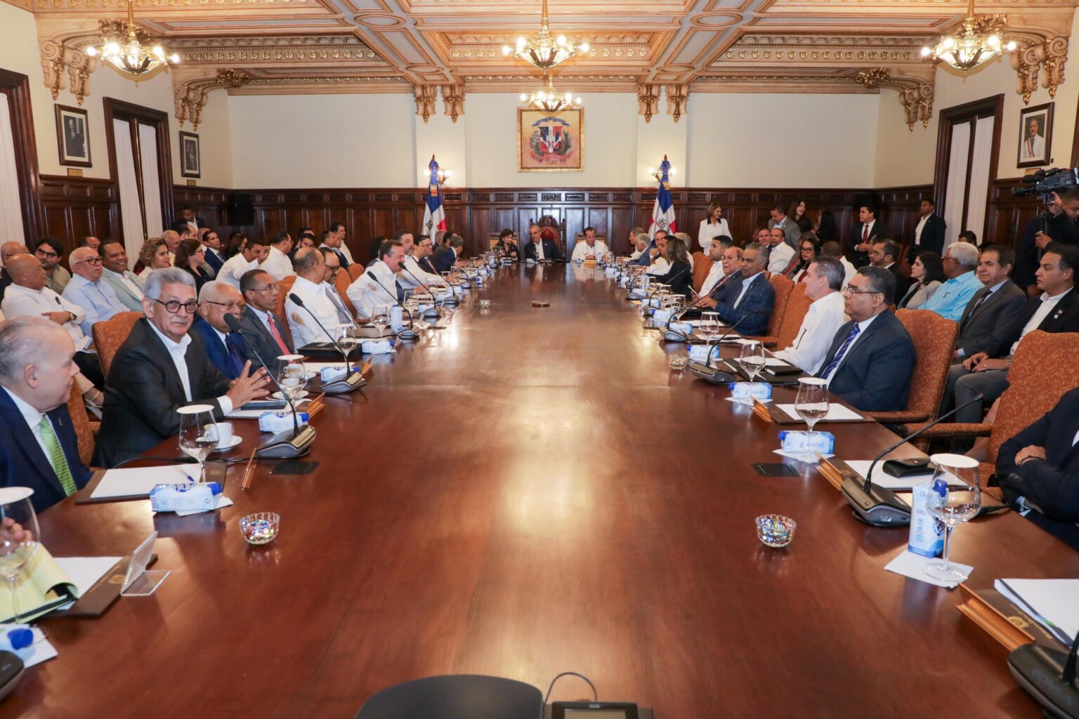 Política Presupuestaria 2027 prioriza educación, salud, infraestructura y productividad