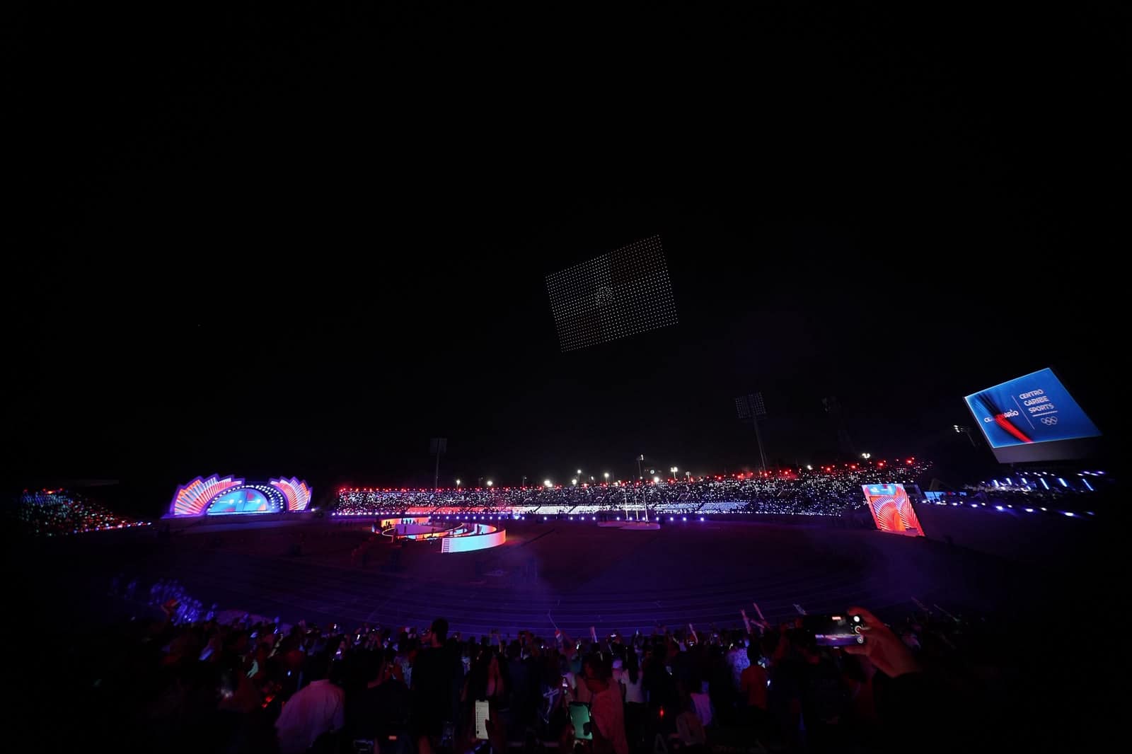 Ceremonia Centenaria brilló con Manny Cruz, Techy, Lomiiel y Lápiz en los Juegos Centroamericanos