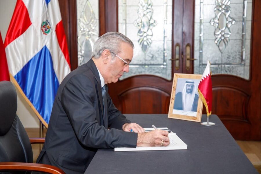 Luis Abinader expresa condolencias a Qatar por fallecimiento del Emir Padre Sheikh Hamad Bin Khalifa