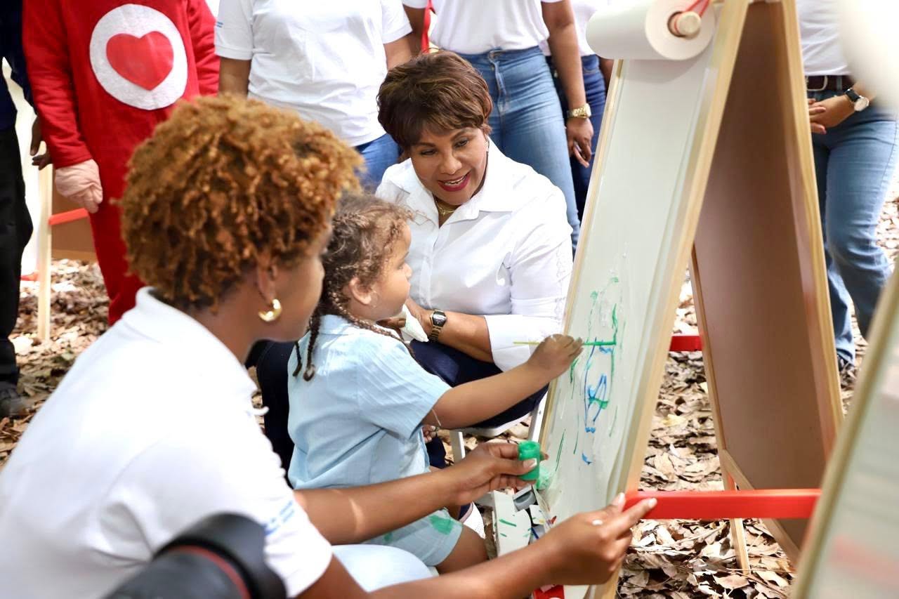 "Mi Verano en Familia" llegará a Invivienda, Boca Chica y La Guáyiga con actividades infantiles