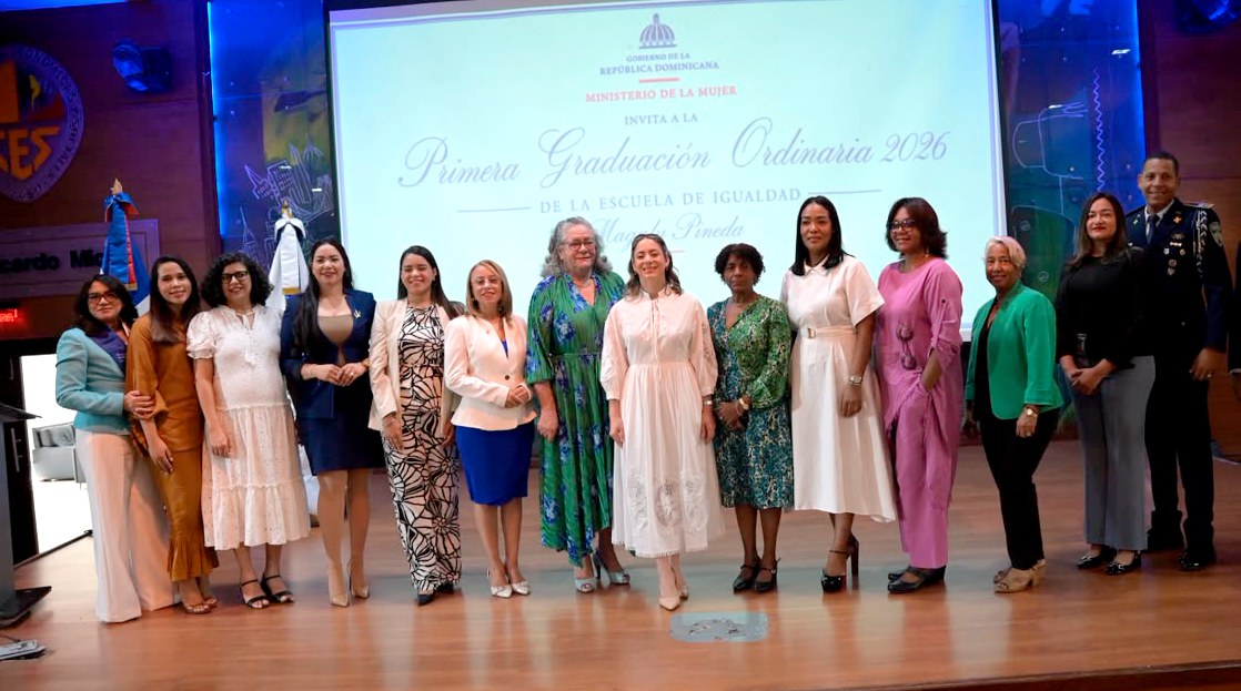 Igualdad de género impulsa graduación de 200 personas en la Escuela Magaly Pineda del Ministerio