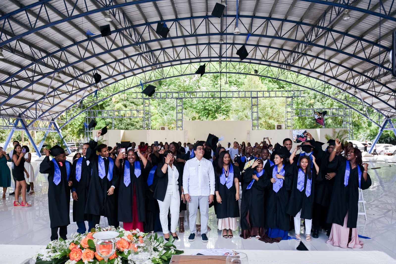 Liceo de la CAASD gradúa 24 bachilleres técnicos en control de procesos ambientales