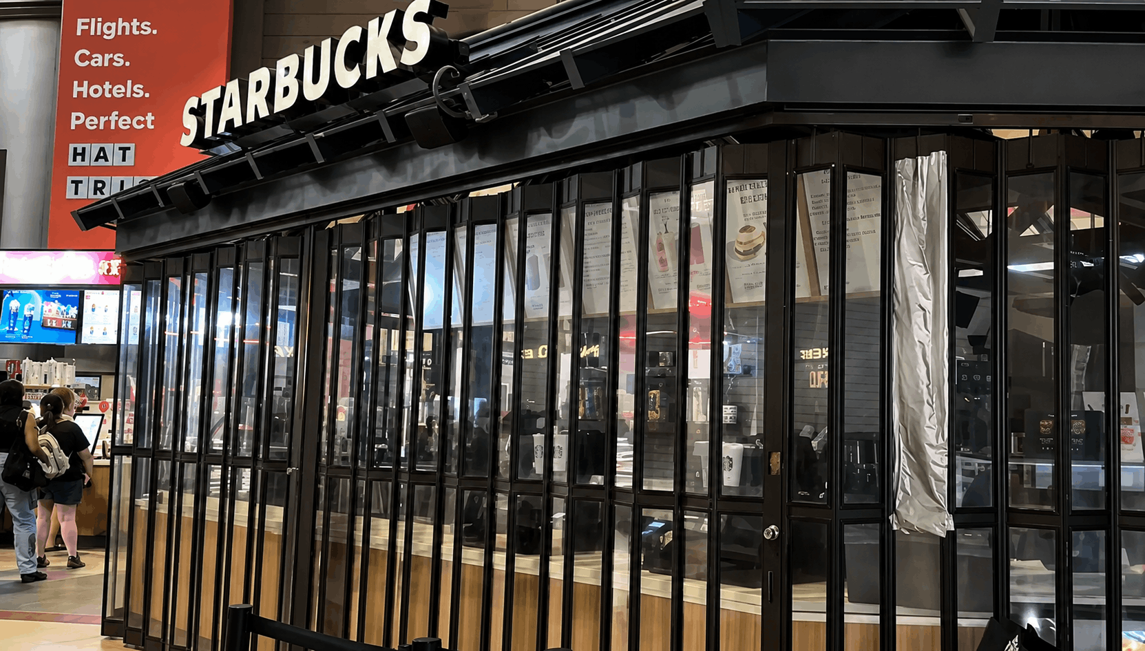 Plaga de ratones obliga a cerrar Starbucks en Boston tras detectar roedores muertos durante inspección