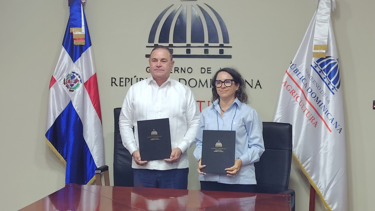 Mecanización agrícola fortalece cooperación entre Agricultura e IICA para modernizar el campo dominicano
