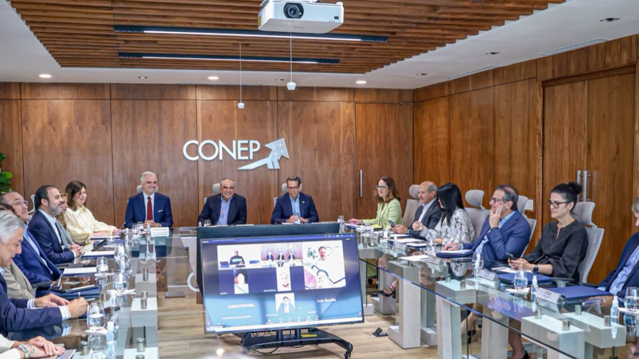 Desarrollo educativo centra encuentro de Luis Miguel De Camps con directiva del Conep