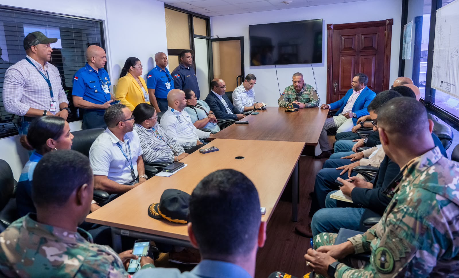Control migratorio fortalece operativos en Puerto Plata con supervisión de Lee Ballester