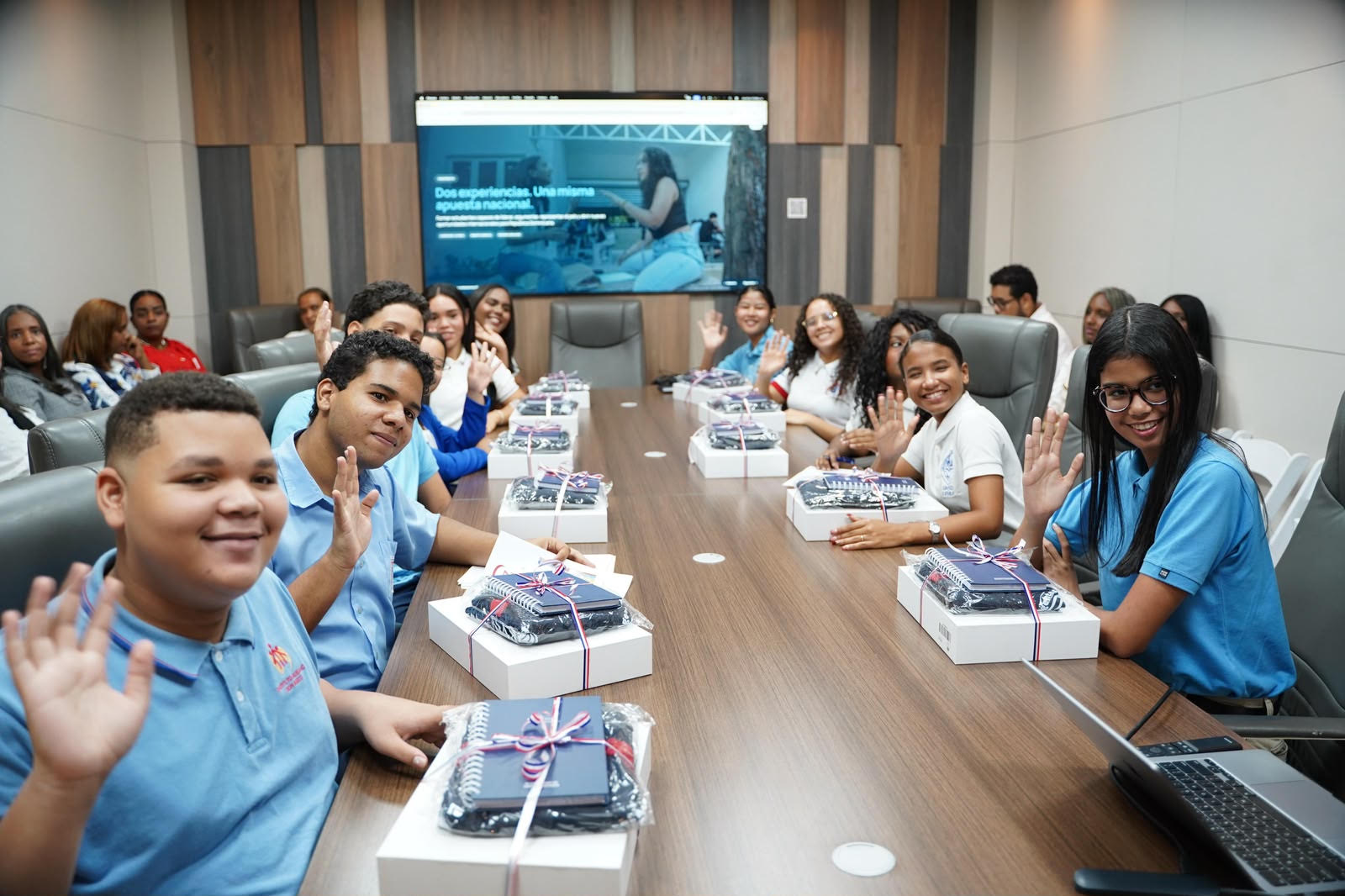 Liderazgo estudiantil fortalece representación dominicana en competencias internacionales de Kenia y Estados Unidos