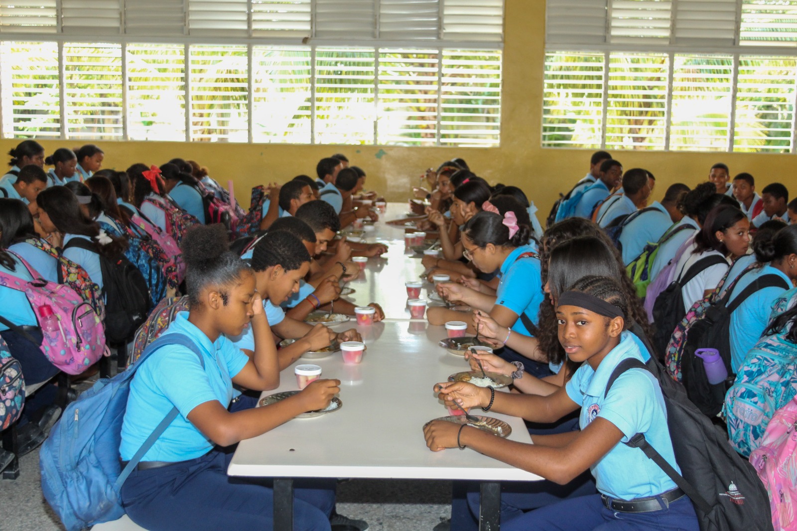 Raciones de frutas superan los 230 millones en escuelas públicas durante año escolar 2025-2026