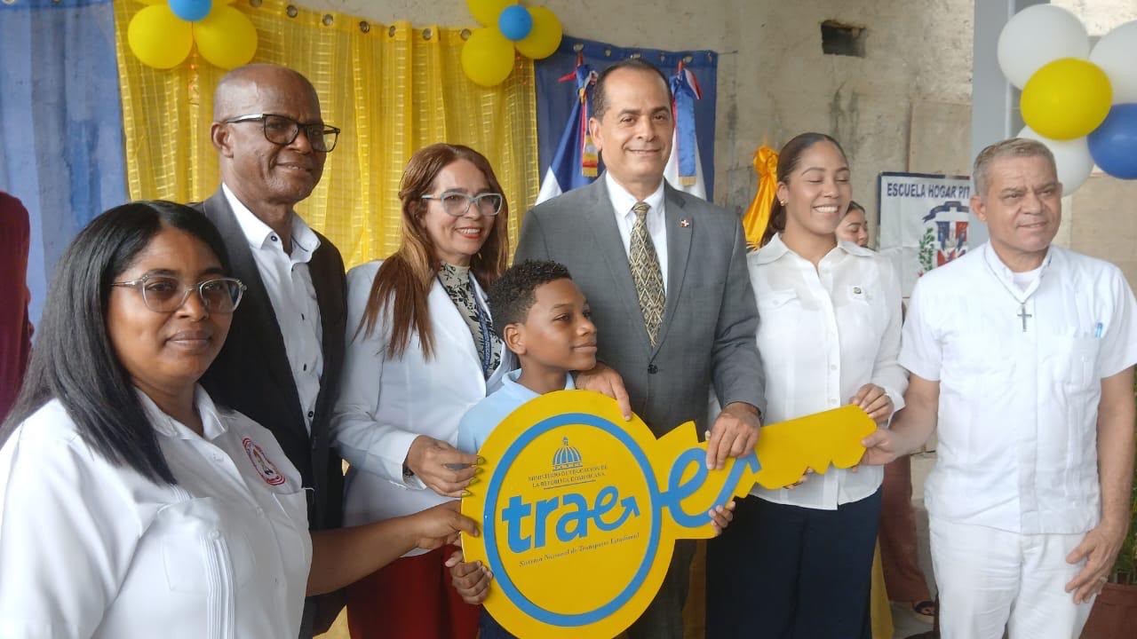 Autobuses eléctricos refuerzan el transporte estudiantil con seis nuevas unidades en Santo Domingo