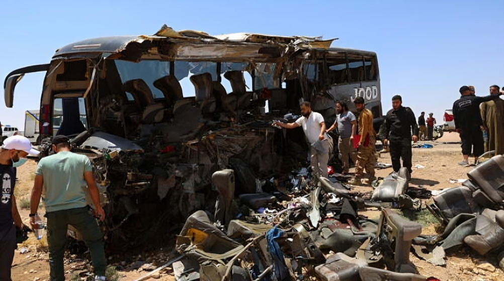 Choque de autobuses deja al menos 35 muertos y 30 heridos en una carretera de Siria
