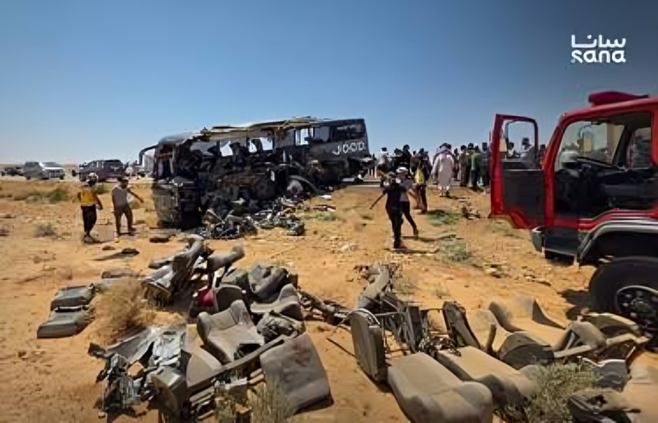 Choque de autobuses deja al menos 35 muertos y 30 heridos en una carretera de Siria