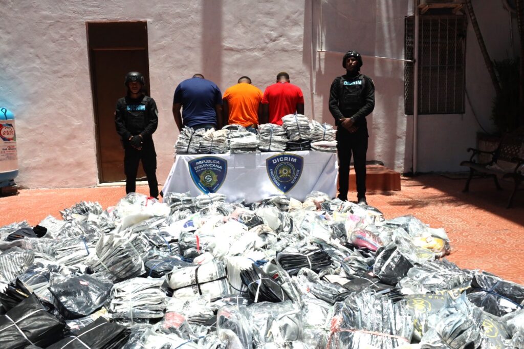 Estafa bancaria deja tres detenidos y permite recuperar mercancía valorada en más de RD$1 millón